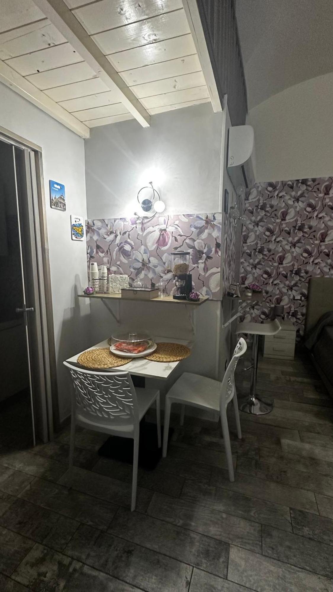 Sicily House Apartment คาตาเนีย ภายนอก รูปภาพ